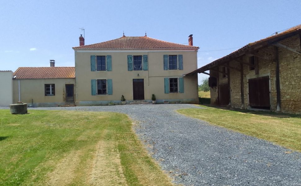 French property for sale - FCH1141